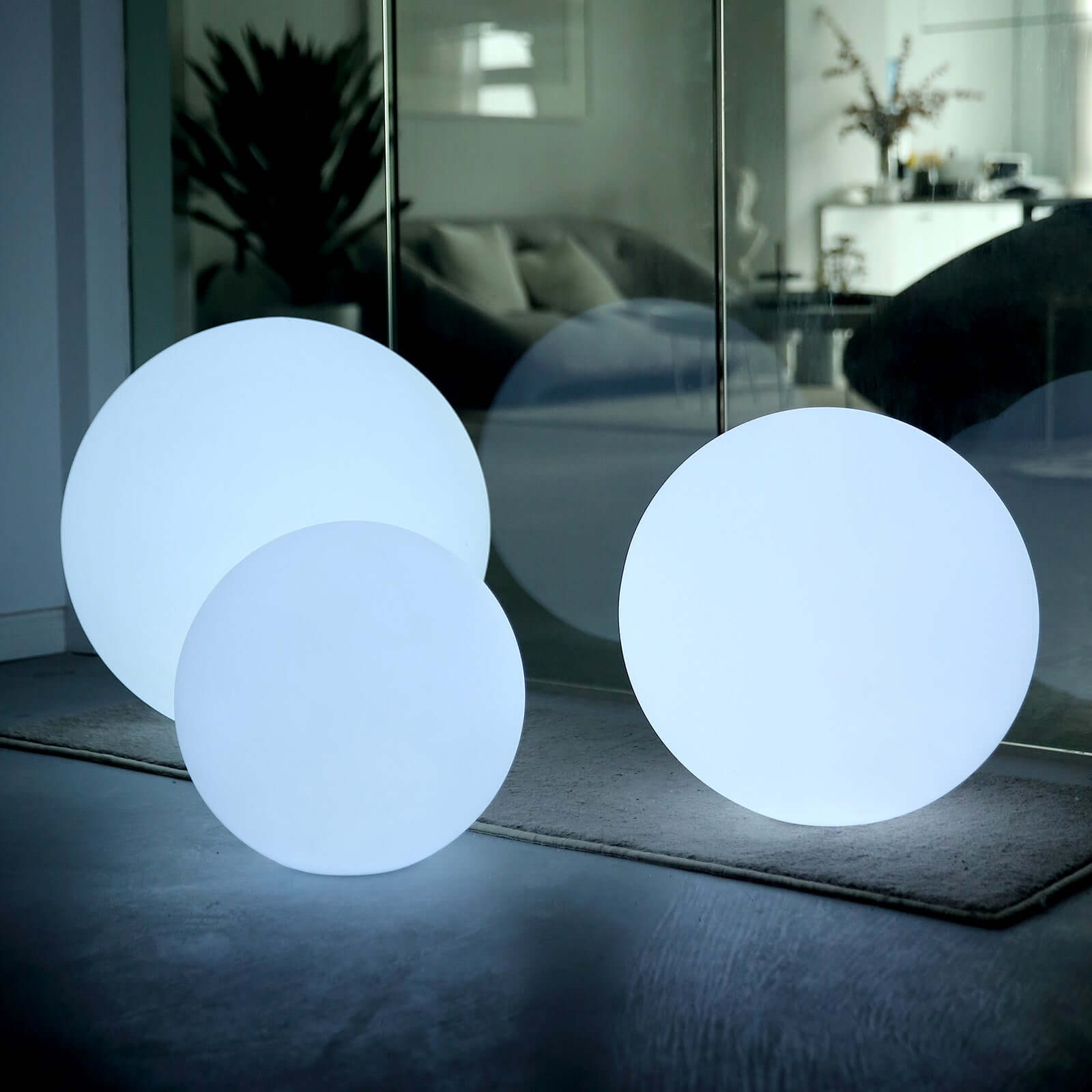 20 LED Color Changing Cordless Floating Pool Light Ball, Garden Light Globe with Remote - 16 RGB Colors With 4 Color Modes LED HIER_8700