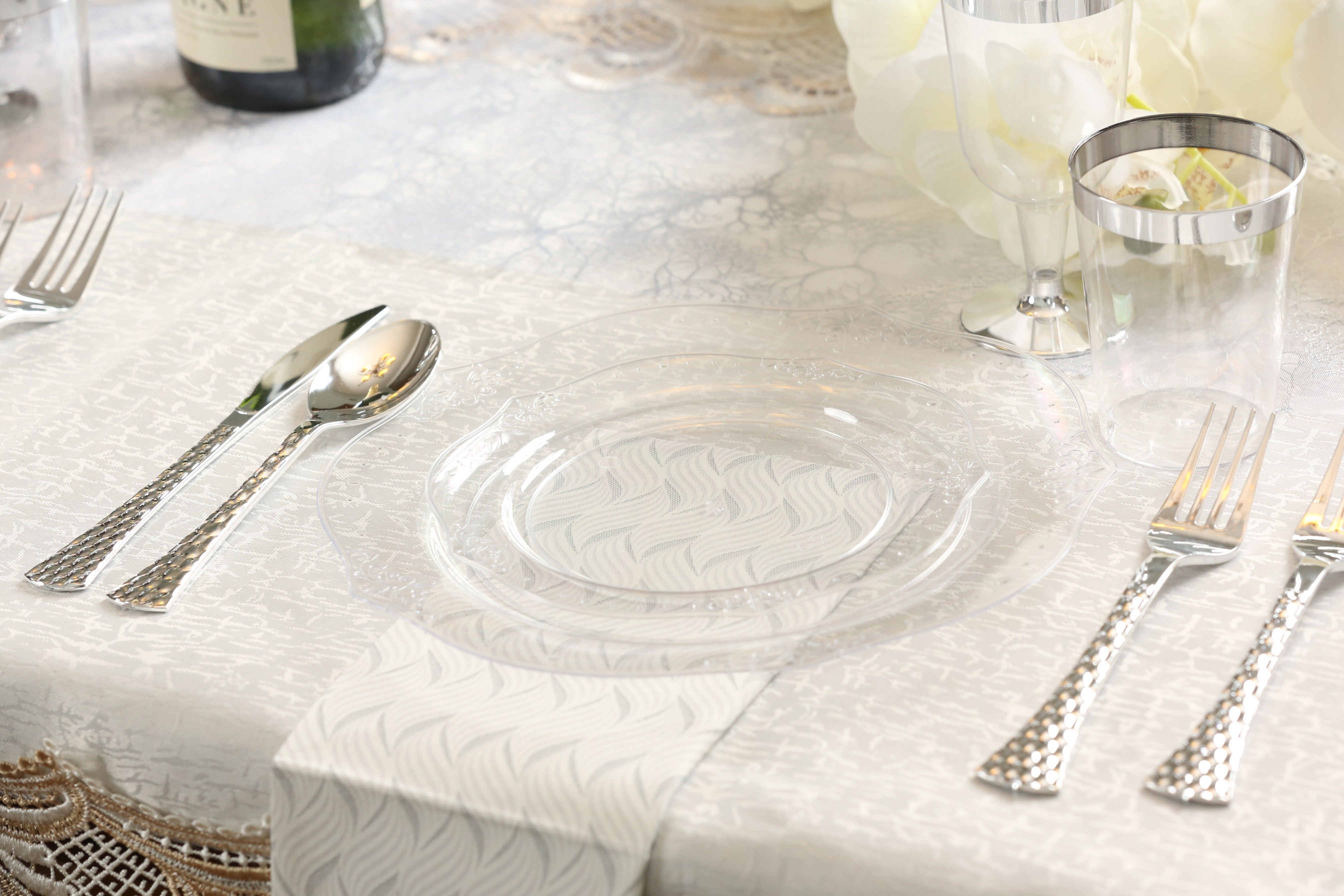 Clear Round Plastic Dinner Plate 20 Pack - Antique