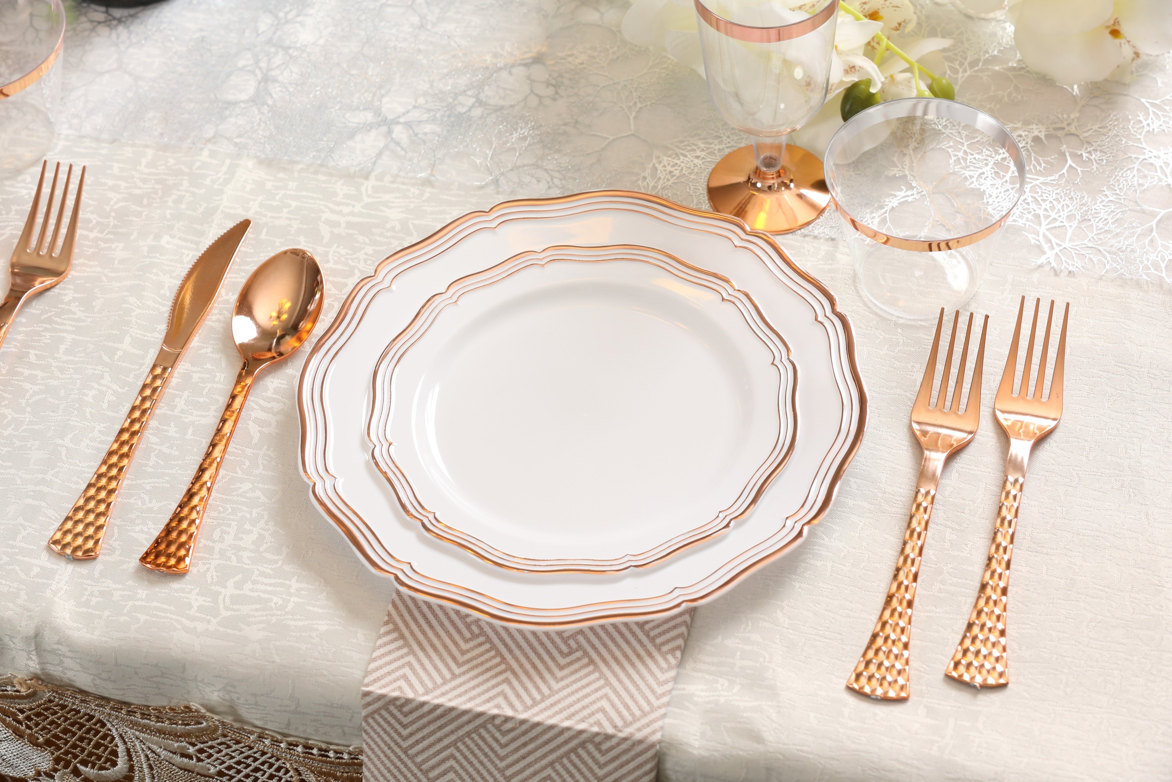 Rose Gold and White Round Plastic Plates 10 Pack - Aristocrat